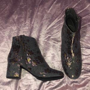 Gray ankle booties/pink & yellow flowers